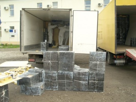 Aparate de masaj, susceptibile a fi contrafăcute, confiscate în Constanţa